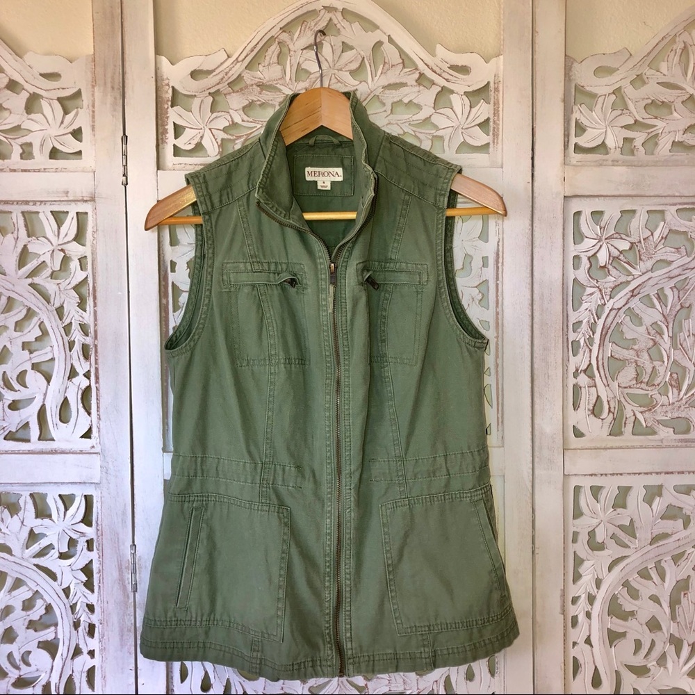 Women’s Zip Vest